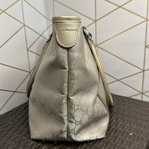 💯Authentic Gucci Tote Handbag 🍀 - Picture 5 of 17
